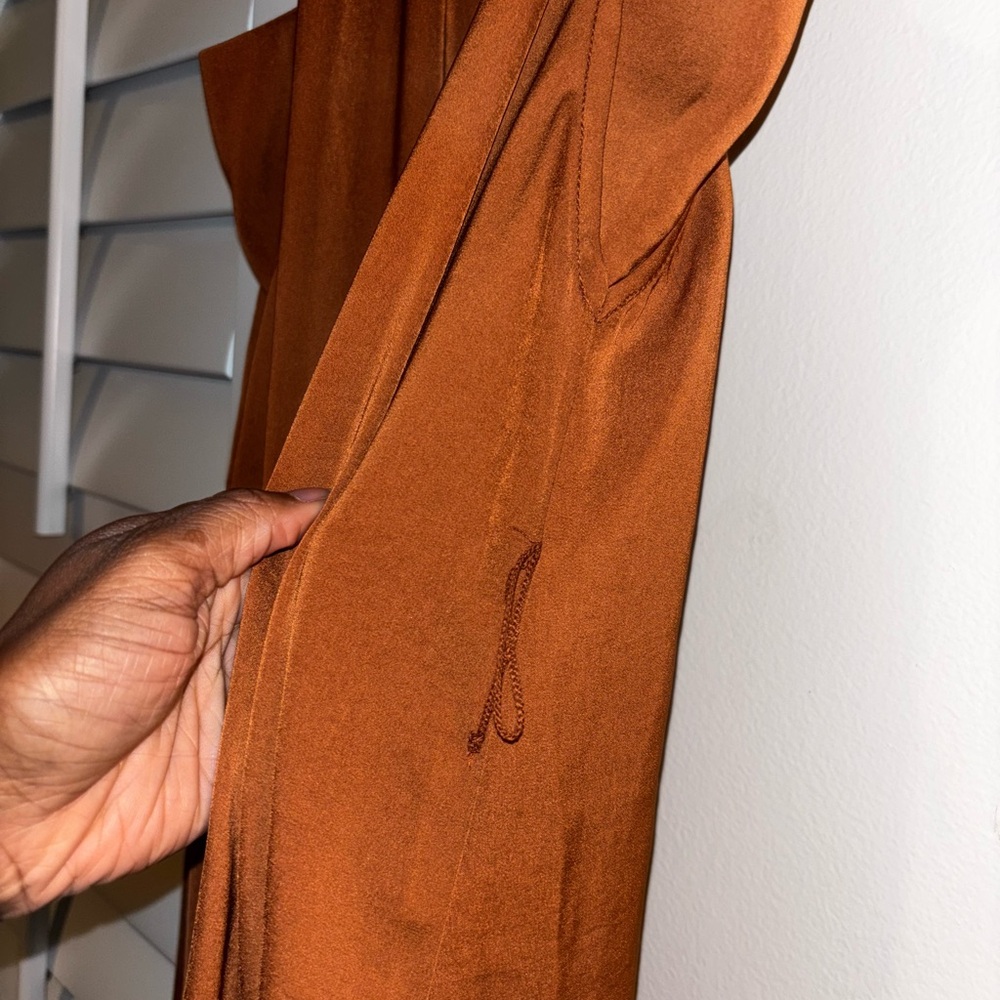 Elegant Brown Dress - Picture 5 of 8